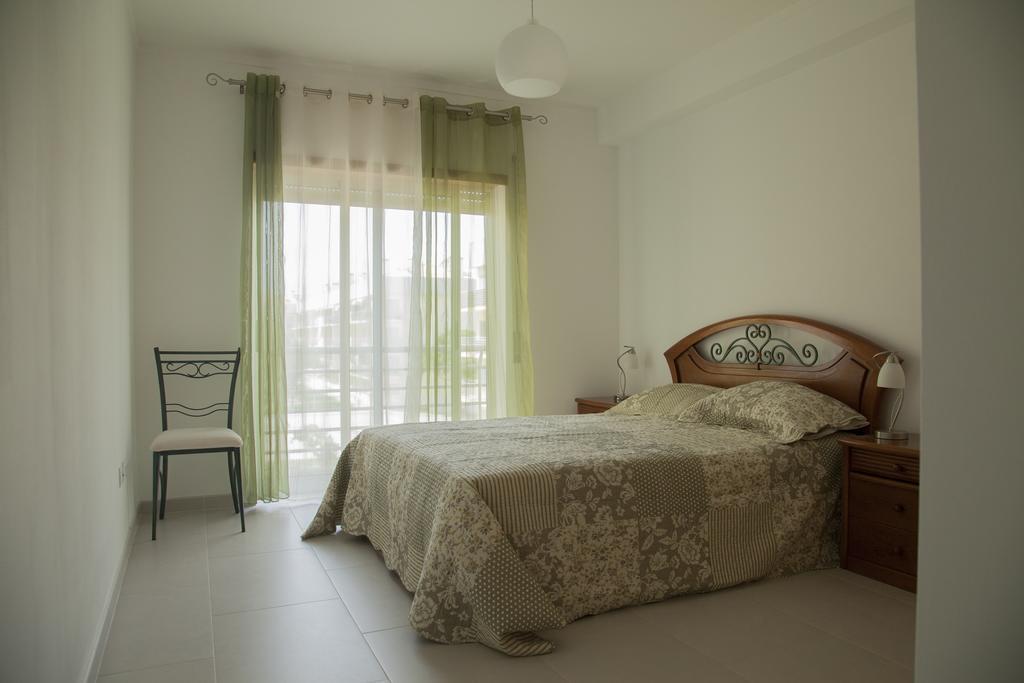 Apartamento Urbanizacao Aurora Rio Вила-Реал-ди-Санту-Антониу Экстерьер фото